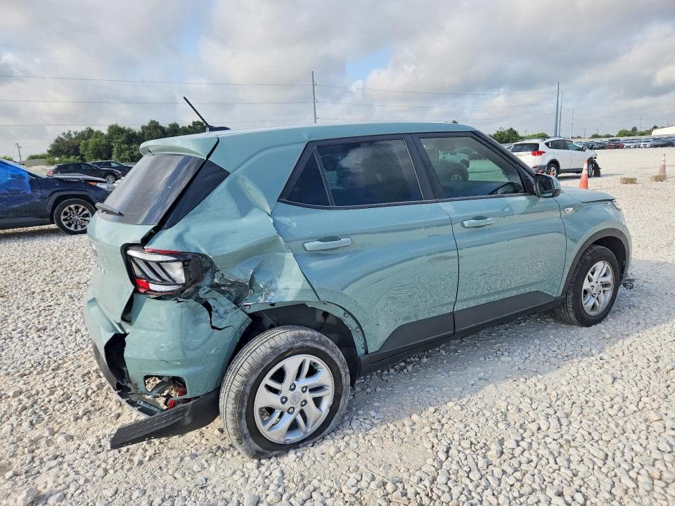 2026 HYUNDAI VENUE SE 3