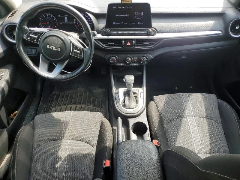 2022 KIA FORTE FE 8