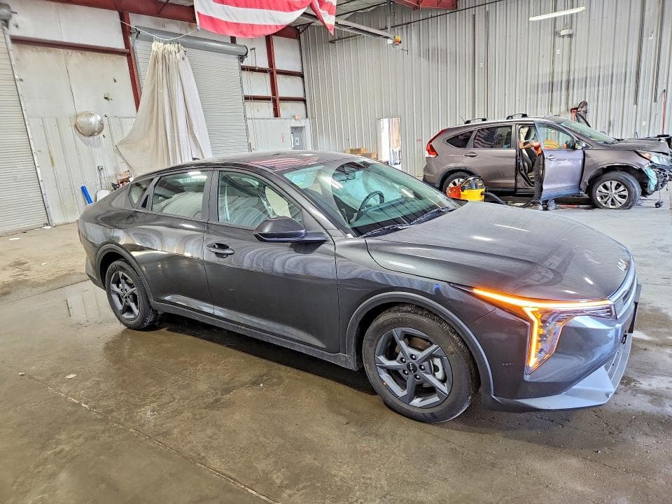 2026 KIA K4 LXS 4