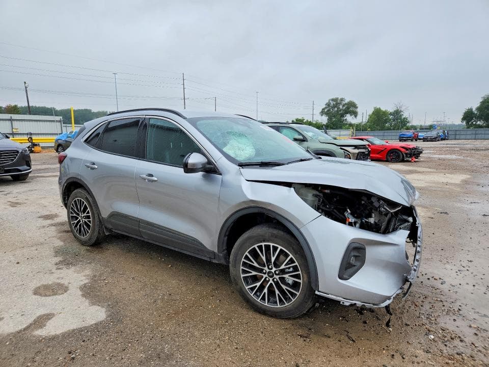 2024 FORD ESCAPE 4