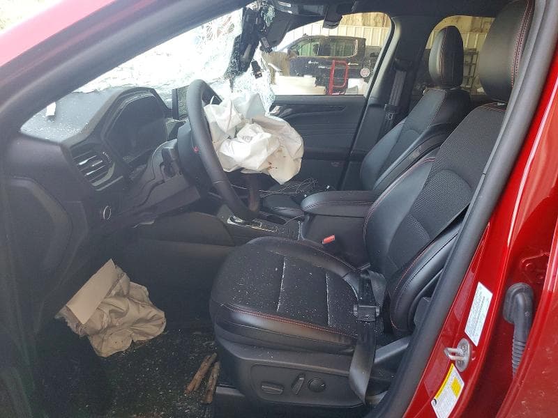 2026 FORD ESCAPE ST LINE 7