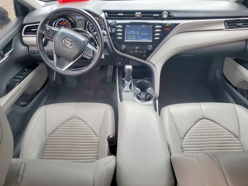 2018 TOYOTA CAMRY SE 8