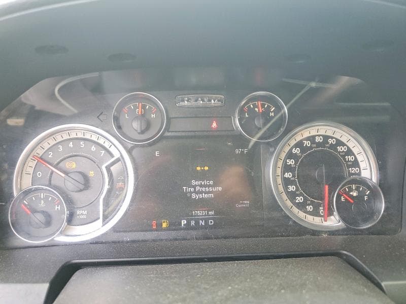 2017 RAM 1500 LARAMIE 9