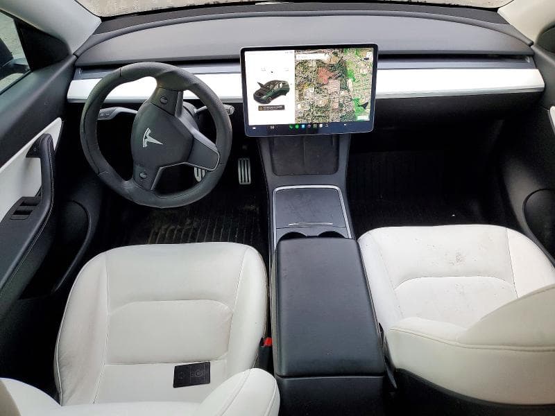2021 TESLA MODEL Y 8