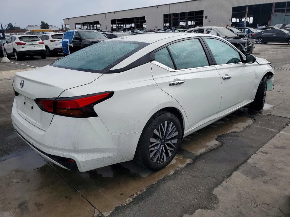 2025 NISSAN ALTIMA SV 3