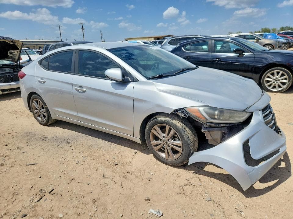 2018 HYUNDAI ELANTRA SEL 4