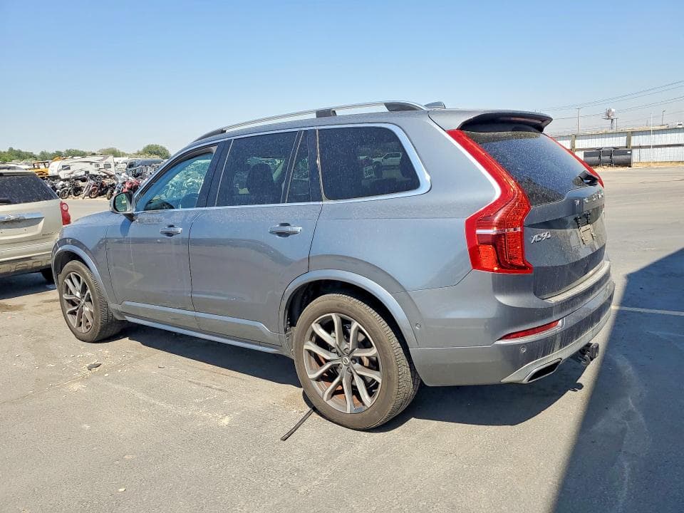 2017 VOLVO XC90 T6 2