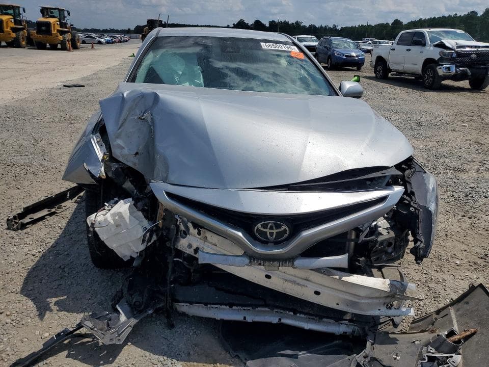 2021 TOYOTA CAMRY SE 5