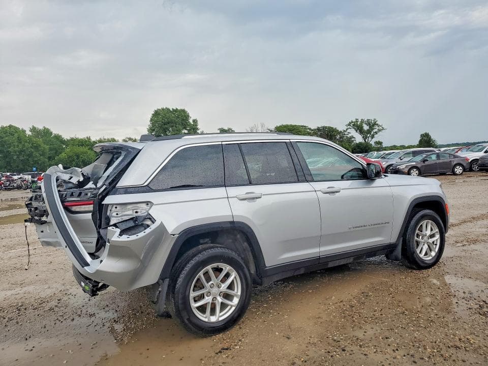 2023 JEEP GRAND CHEROKEE LAREDO 3