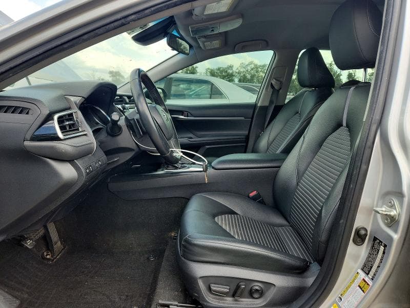 2018 TOYOTA CAMRY SE 7