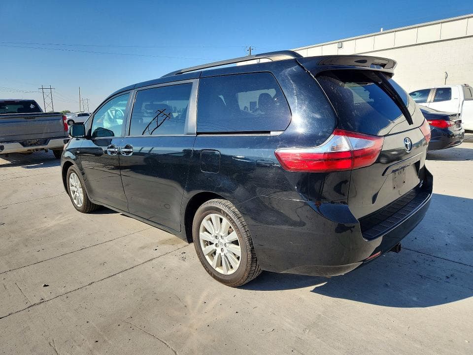 2017 TOYOTA SIENNA XLE 7-PASSENGER 2
