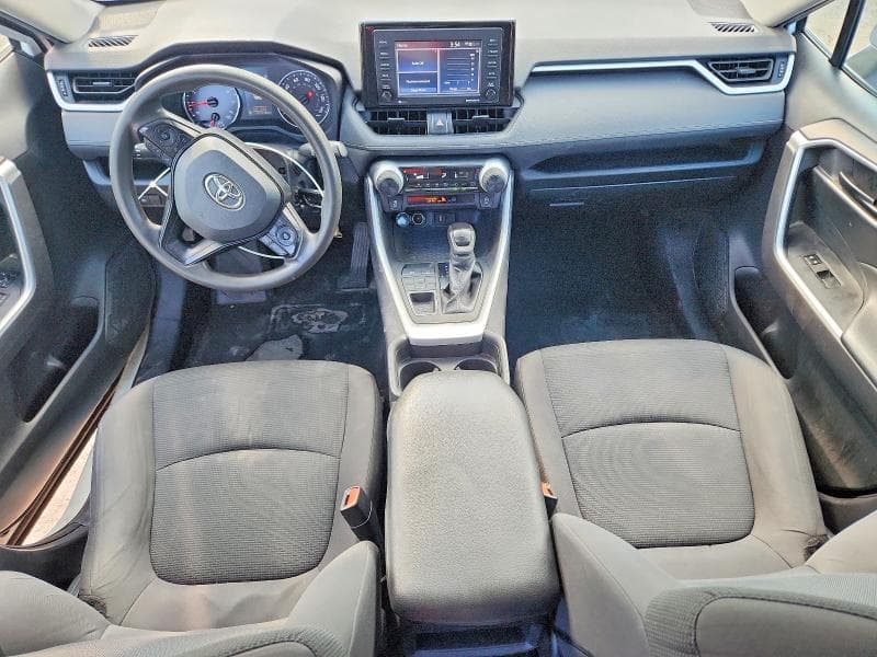 2021 TOYOTA RAV4 LE 8