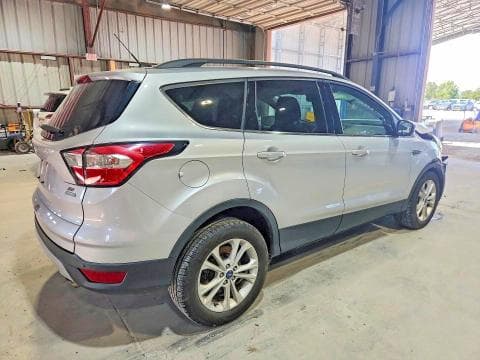 2017 FORD ESCAPE SE 3
