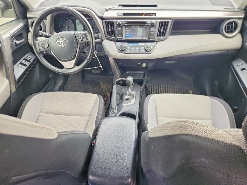 2017 TOYOTA RAV4 XLE 8