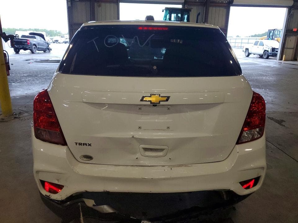 2020 CHEVROLET TRAX LS 6