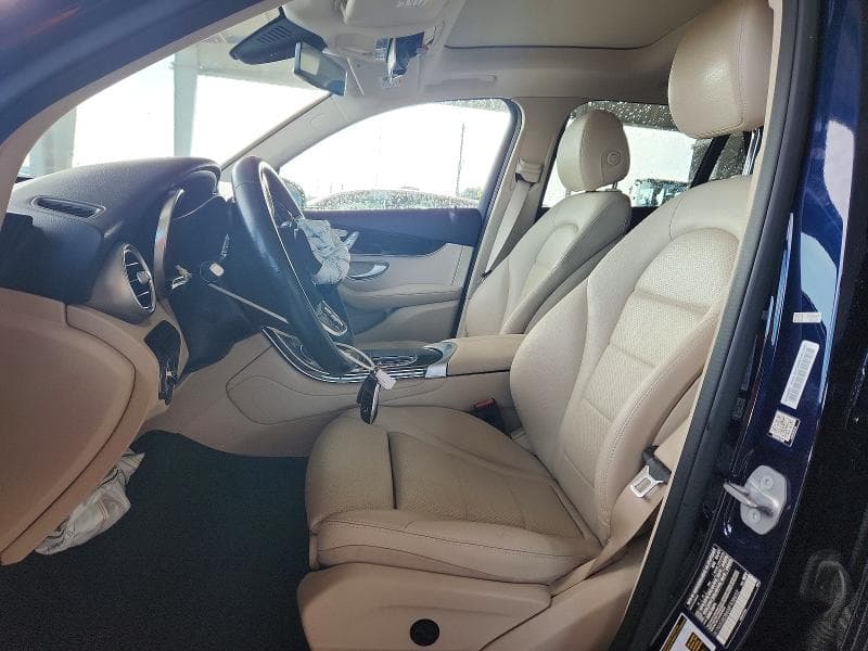 2021 MERCEDES-BENZ GLC 300 7
