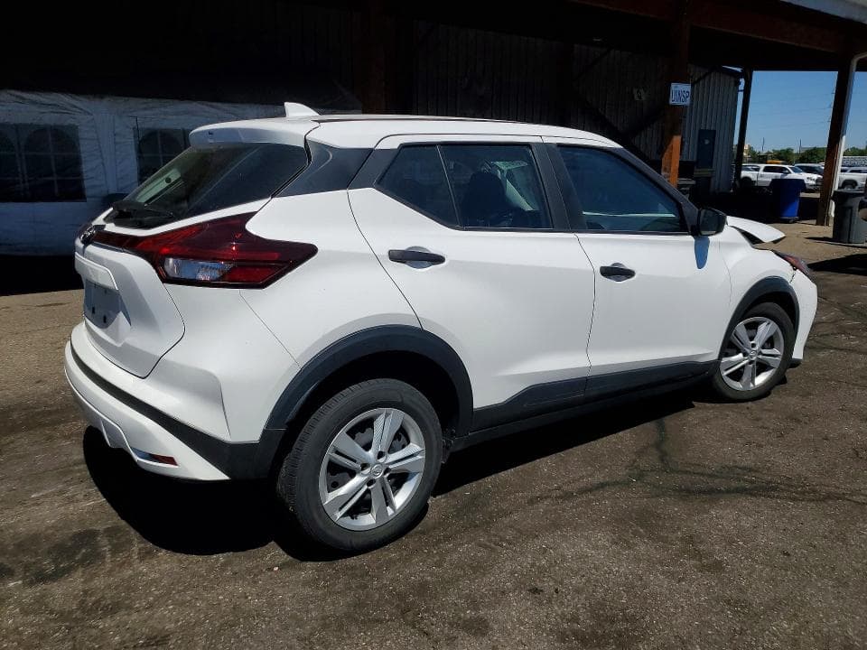 2024 NISSAN KICKS S 3