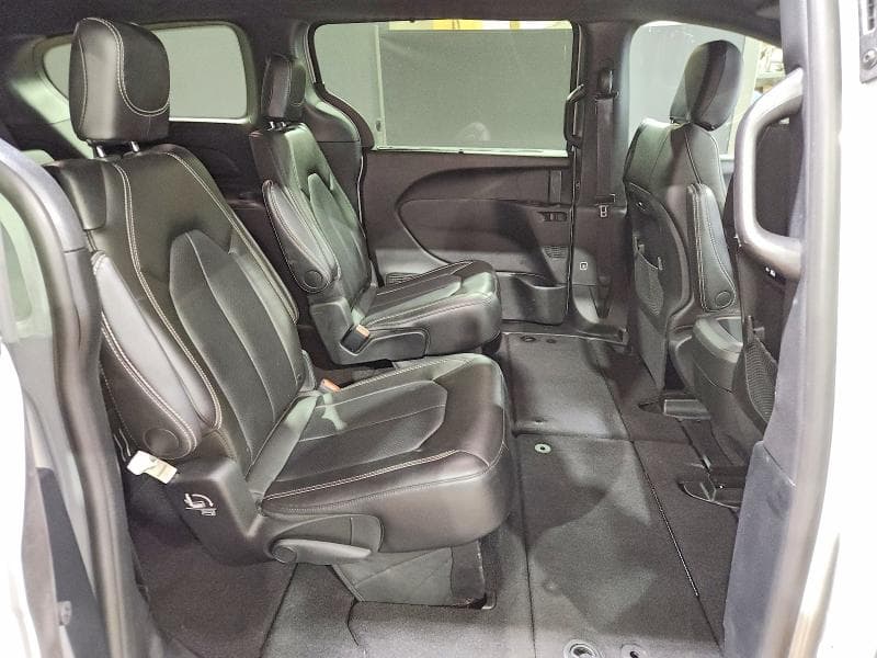 2026 CHRYSLER PACIFICA SELECT 11