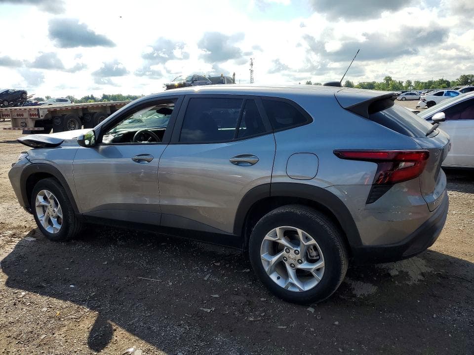 2025 CHEVROLET TRAX LS 2