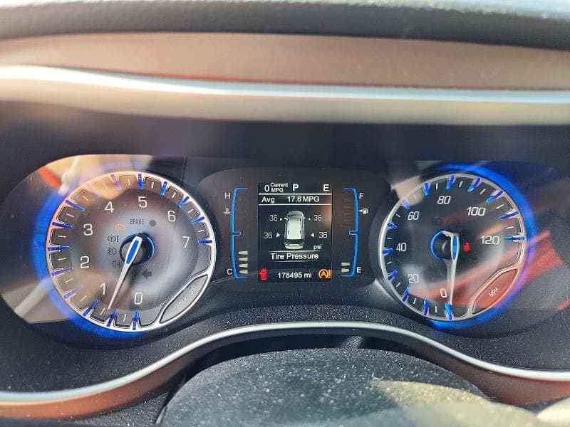 2017 CHRYSLER PACIFICA TOURING 9
