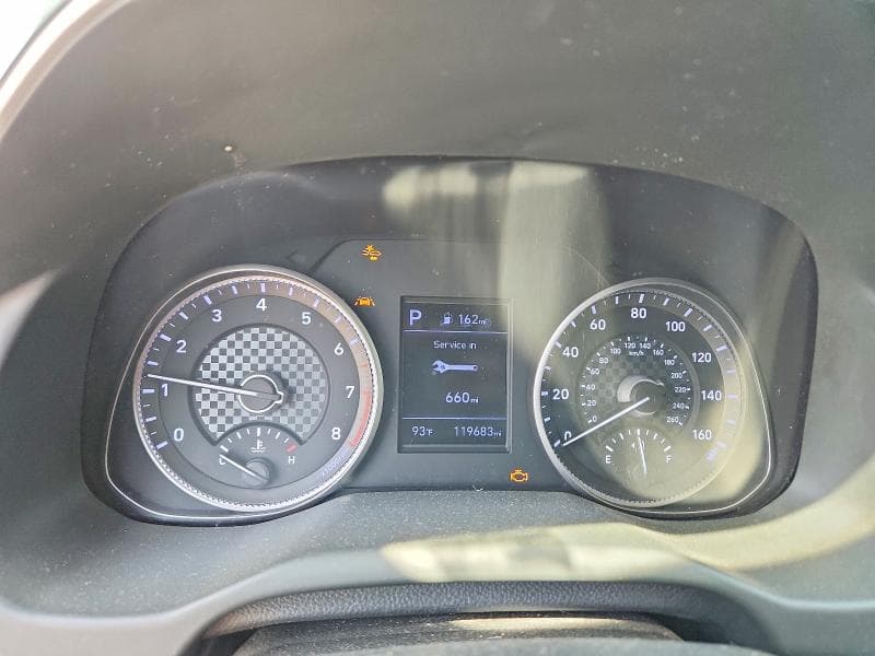 2020 HYUNDAI ELANTRA SE 9