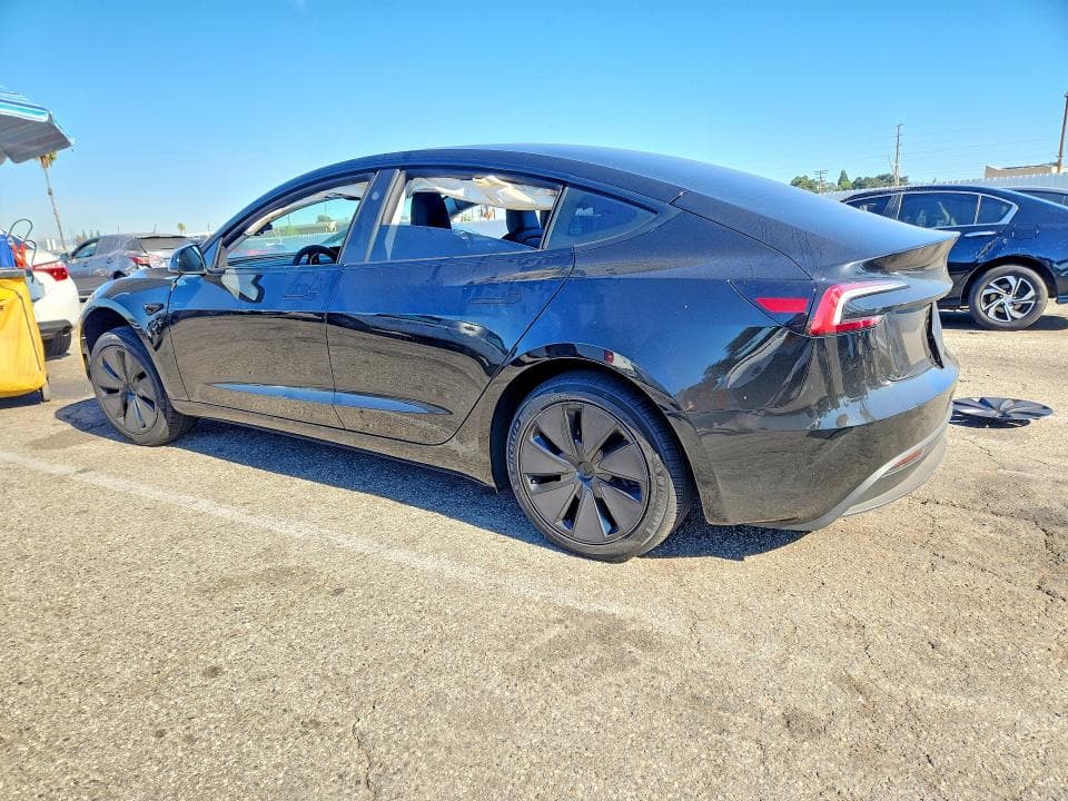 2026 TESLA MODEL 3 2