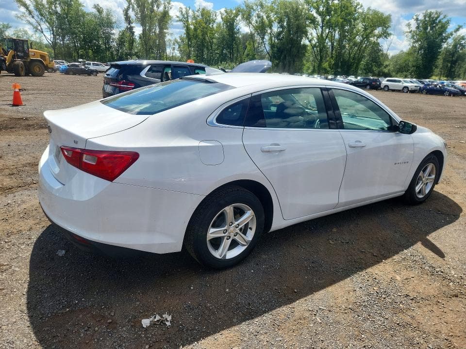 2023 CHEVROLET MALIBU LT 3