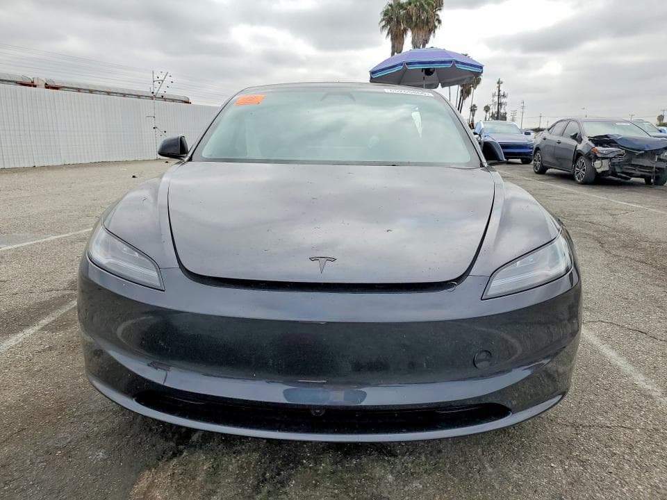2026 TESLA MODEL 3 5