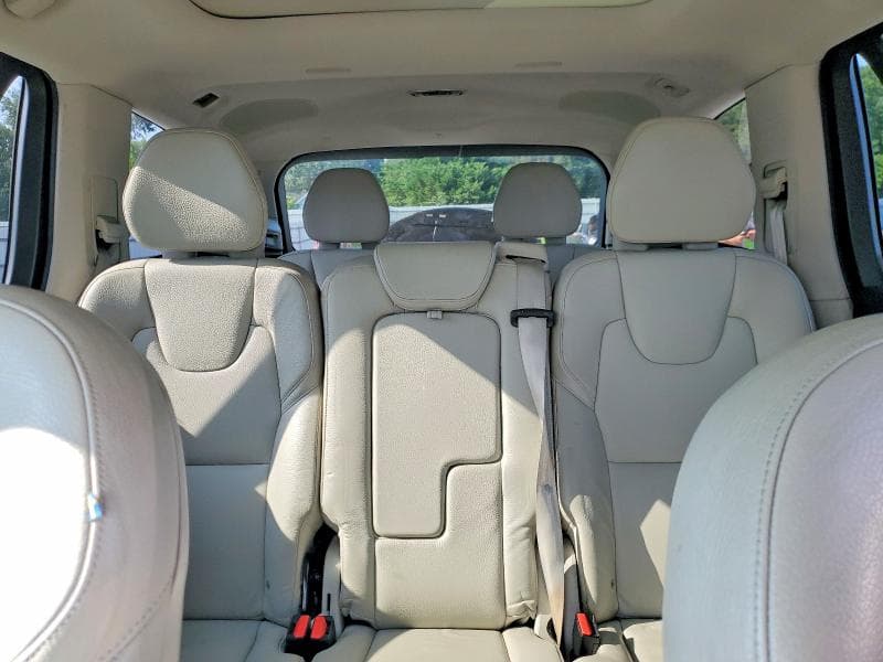 2017 VOLVO XC90 T6 10