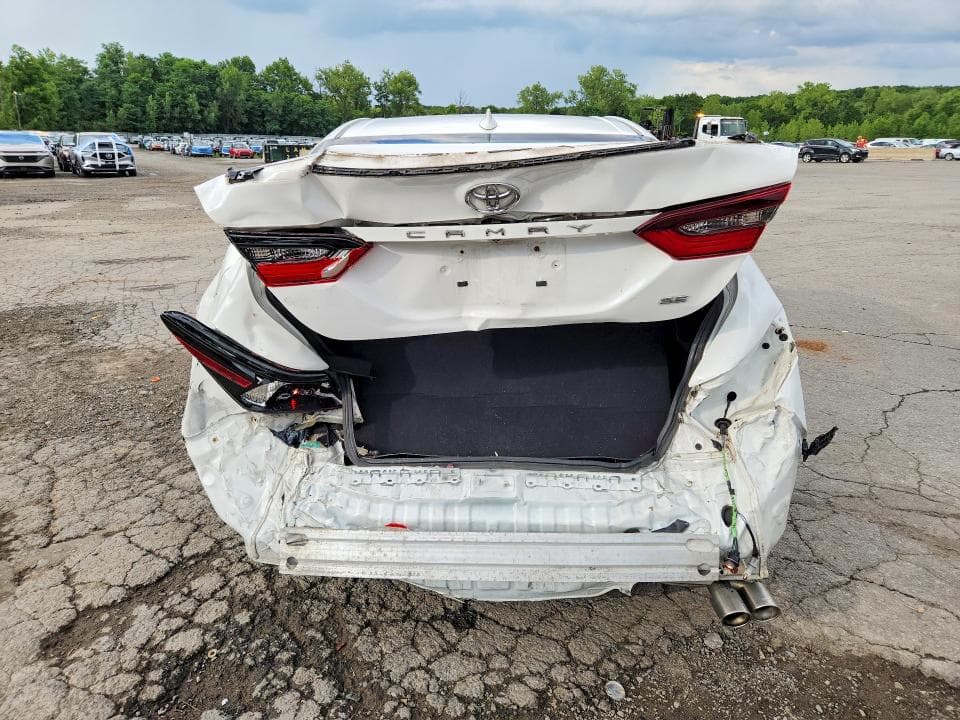 2021 TOYOTA CAMRY SE SE 6