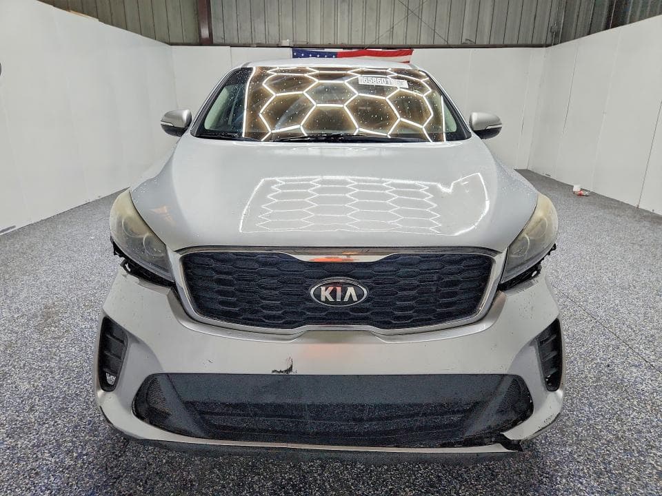 2019 KIA SORENTO LX V6 5