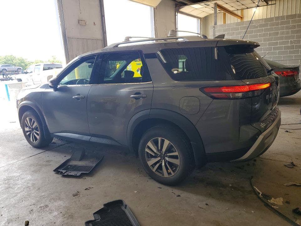 2023 NISSAN PATHFINDER SL 2