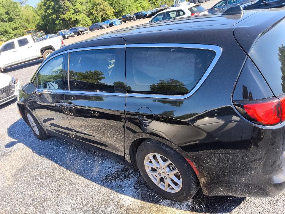 2024 CHRYSLER VOYAGER LX 2
