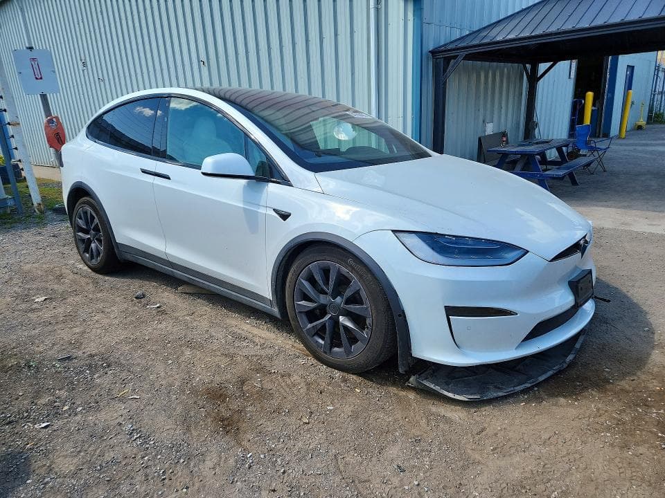 2022 TESLA MODEL X 4