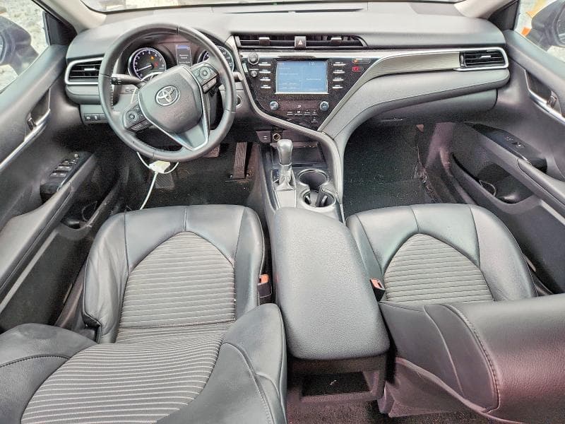 2018 TOYOTA CAMRY SE 8