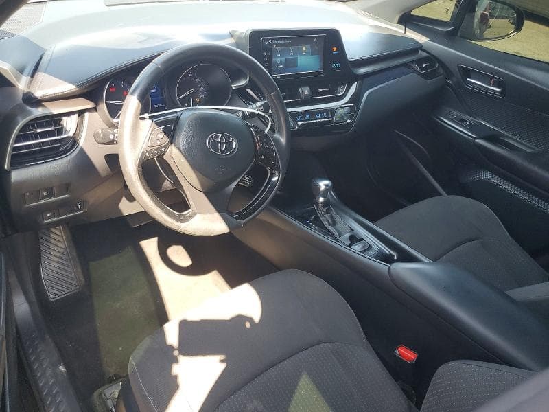 2018 TOYOTA C-HR XLE 8