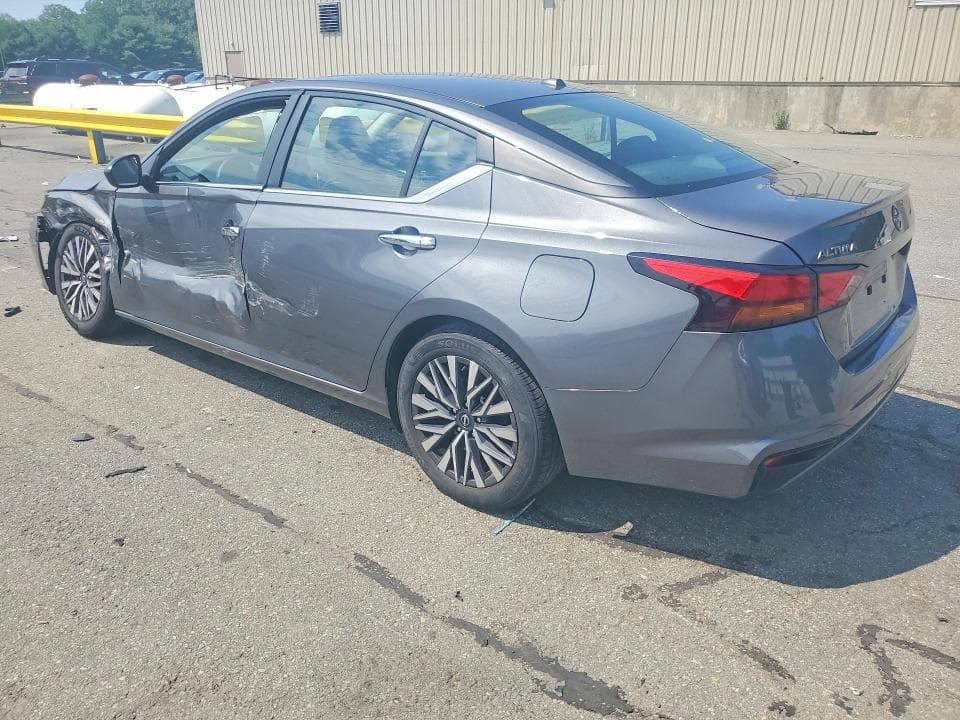 2025 NISSAN ALTIMA SV 2