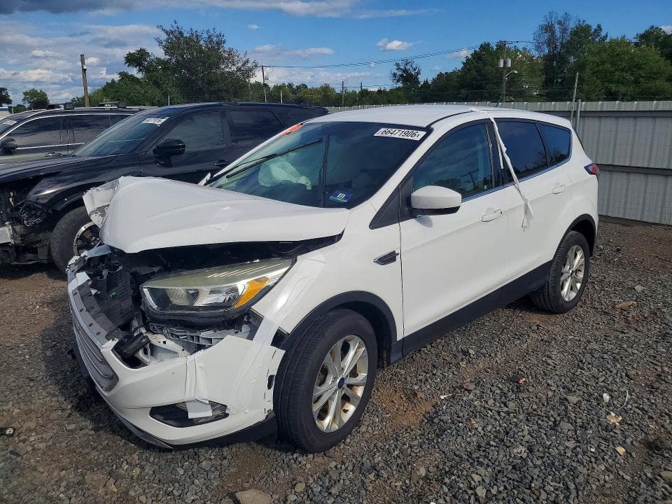 2017 FORD ESCAPE SE - 1