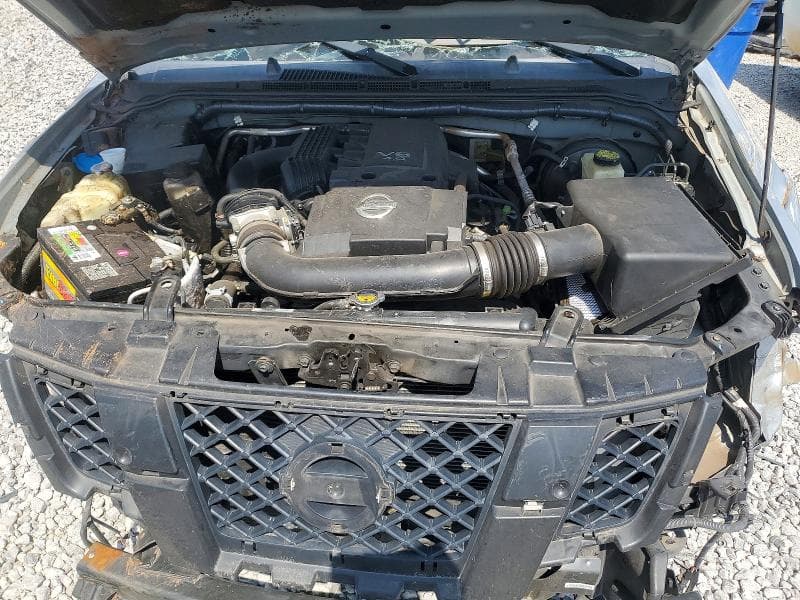 2017 NISSAN FRONTIER S 11