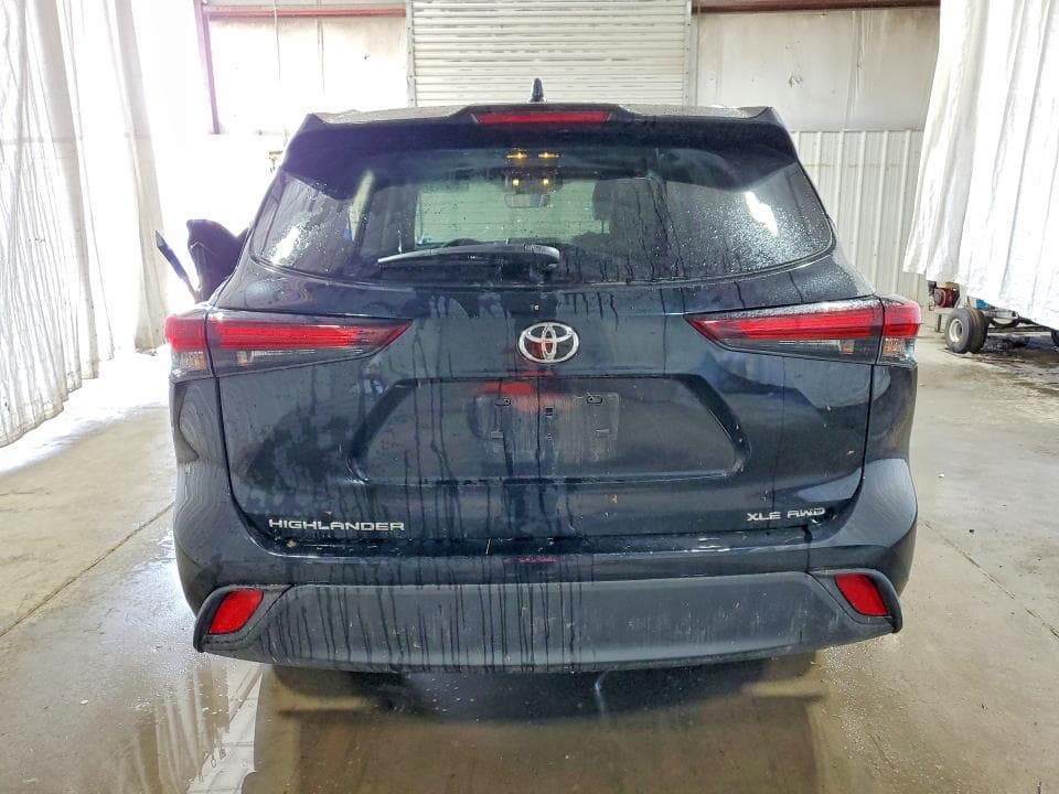 2026 TOYOTA HIGHLANDER XLE 6