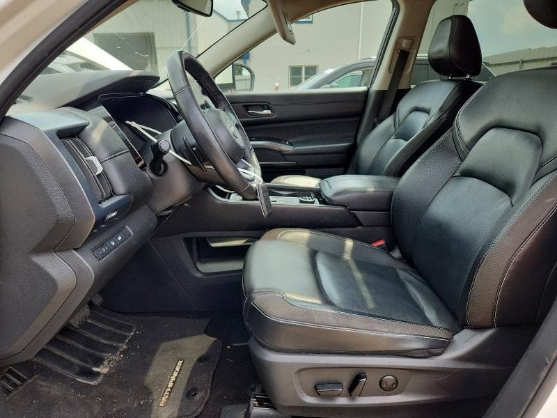 2024 NISSAN PATHFINDER SL 7
