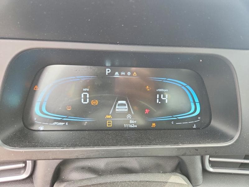 2025 HYUNDAI ELANTRA SE 9