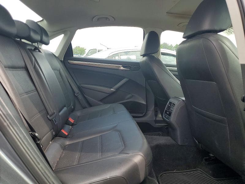 2017 VOLKSWAGEN PASSAT SE 10