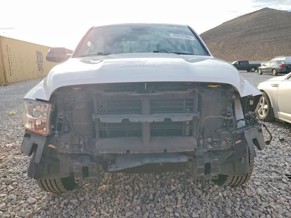 2019 RAM 1500 CLASSIC SLT 5