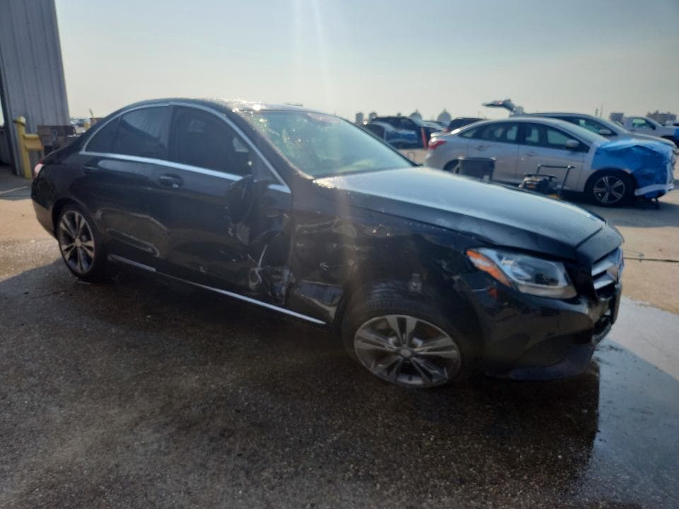 2017 MERCEDES-BENZ C 300 4