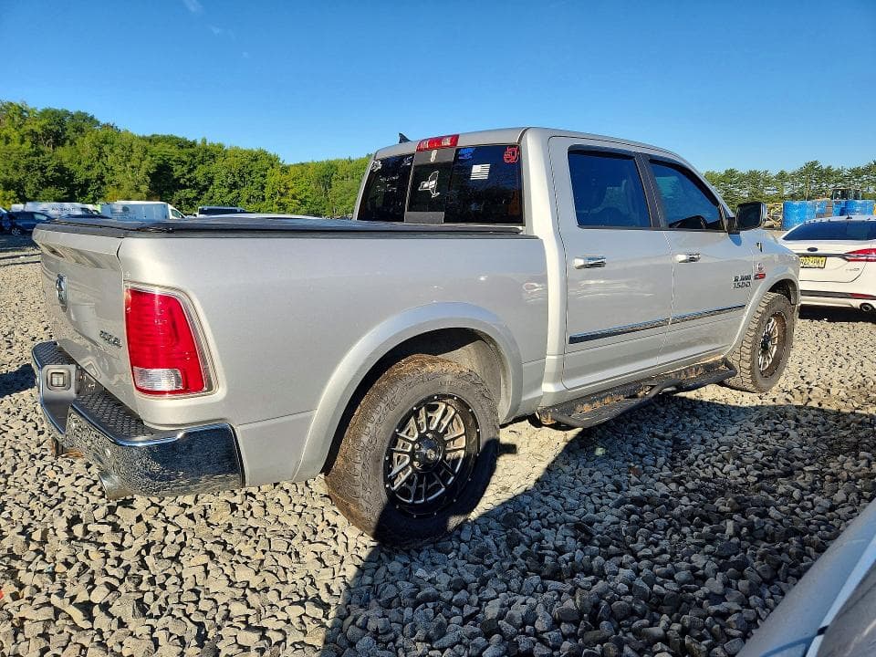 2018 RAM 1500 LARAMIE 3