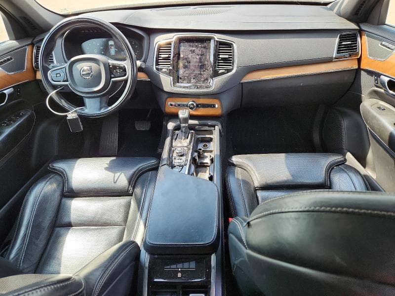 2018 VOLVO XC90 T6 8