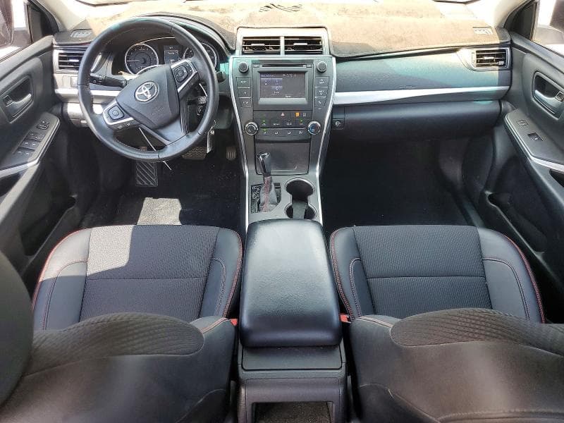2017 TOYOTA CAMRY SE 8