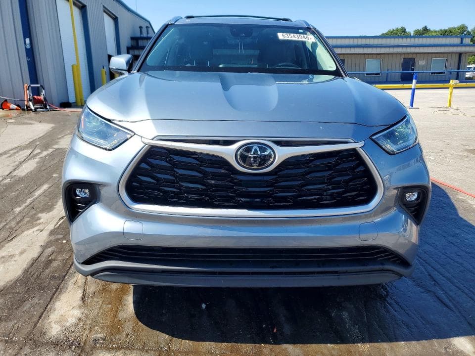 2021 TOYOTA HIGHLANDER XLE 5