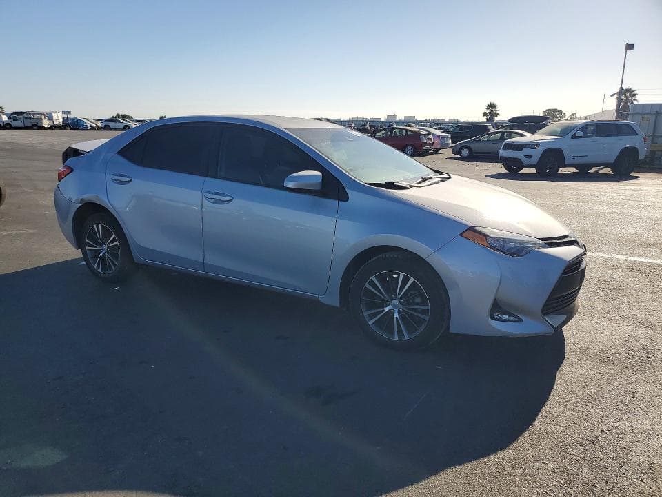 2017 TOYOTA COROLLA LE 4
